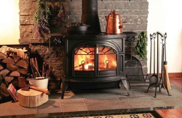 Vermont Castings Defiant Freestanding Wood Heater - Image 2